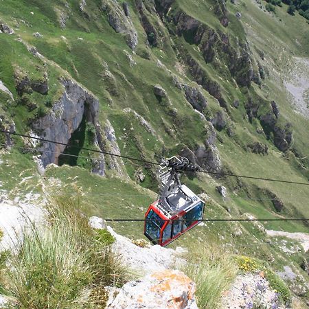 Hosteria Picos De Europa Potes Extérieur photo