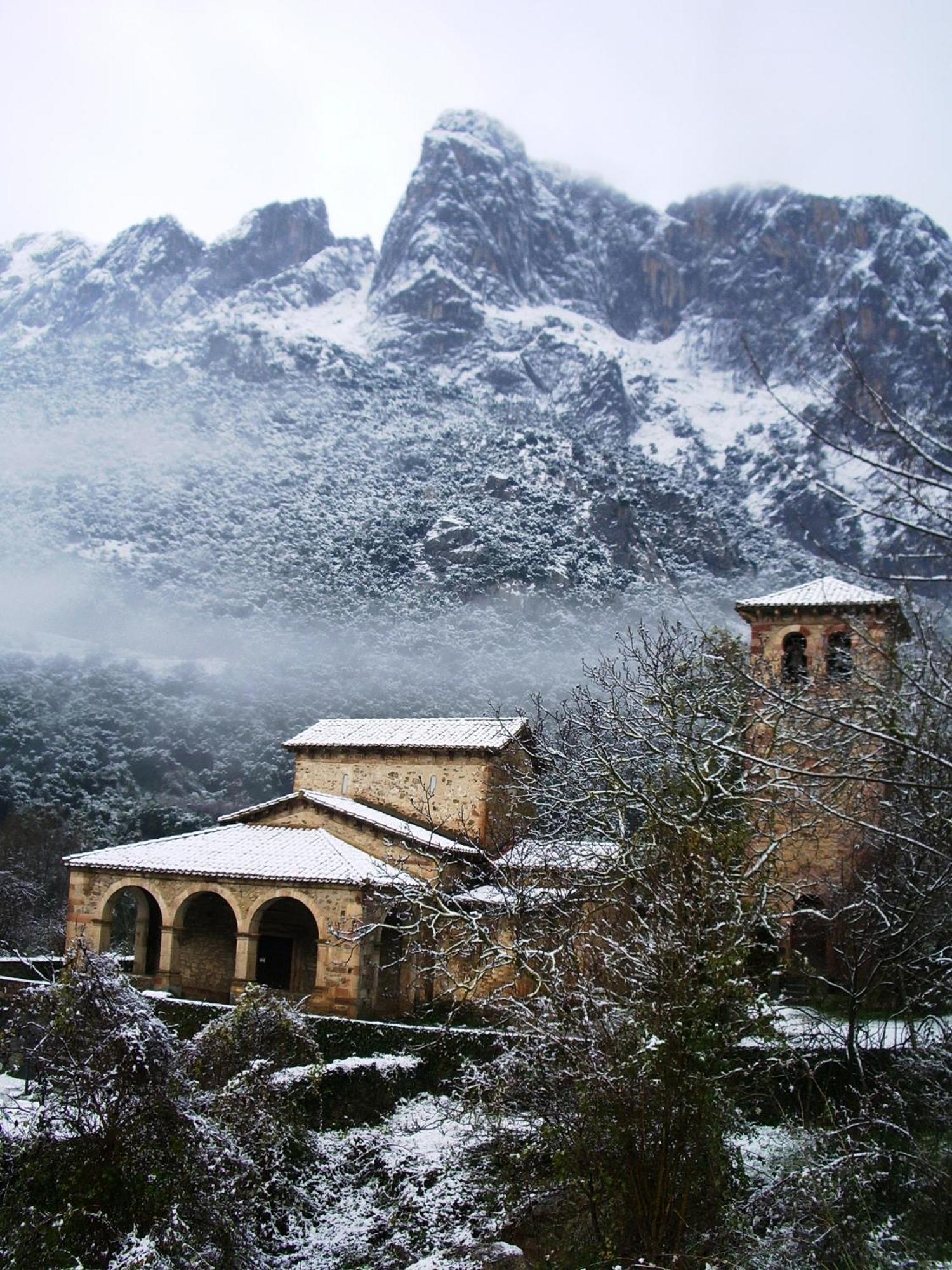 Hosteria Picos De Europa Potes Extérieur photo