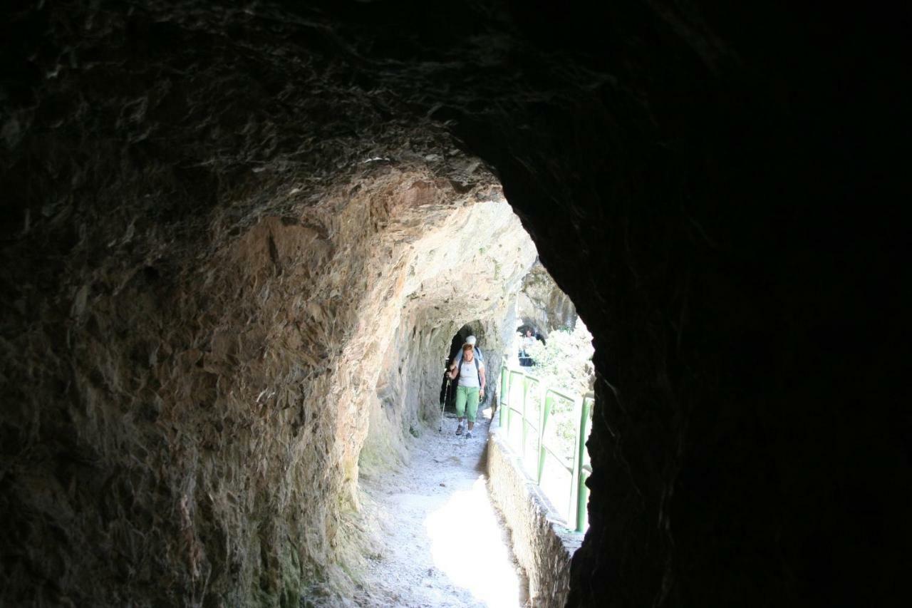 Hosteria Picos De Europa Potes Extérieur photo